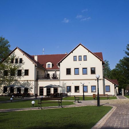 Hotel Modrzewiowy Dwor Gliwice Exterior photo