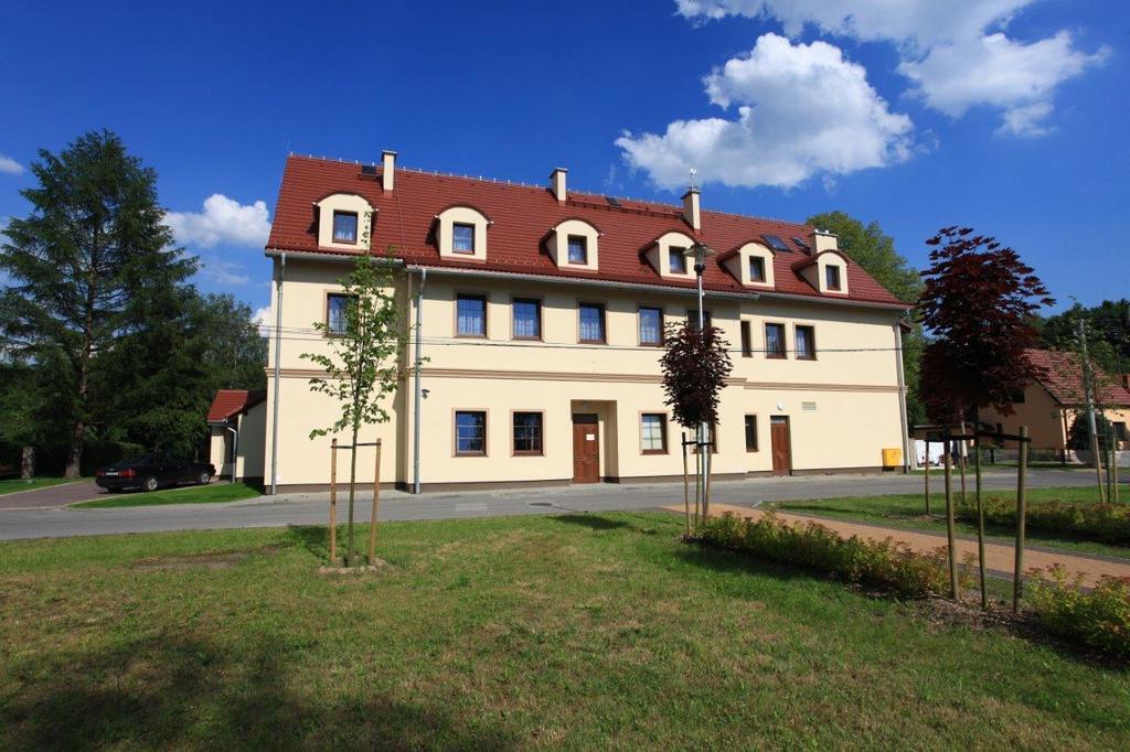 Hotel Modrzewiowy Dwor Gliwice Exterior photo