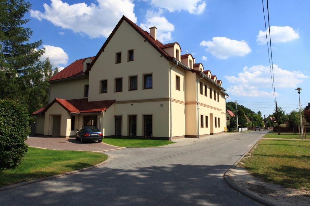 Hotel Modrzewiowy Dwor Gliwice Exterior photo